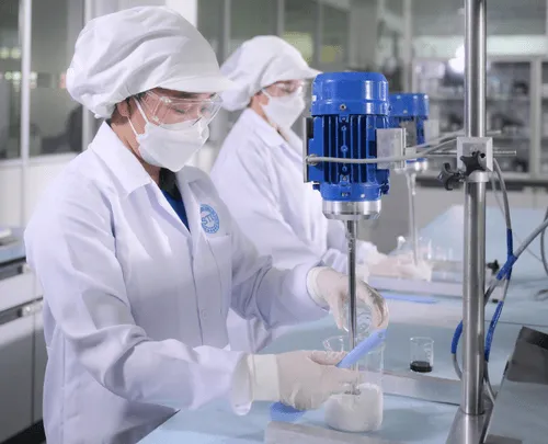 โรงงานรับผลิตครีม แบรนด์เครื่องสำอาง OEM | สร้างแบรนด์ครบวงจรที่ Surathin